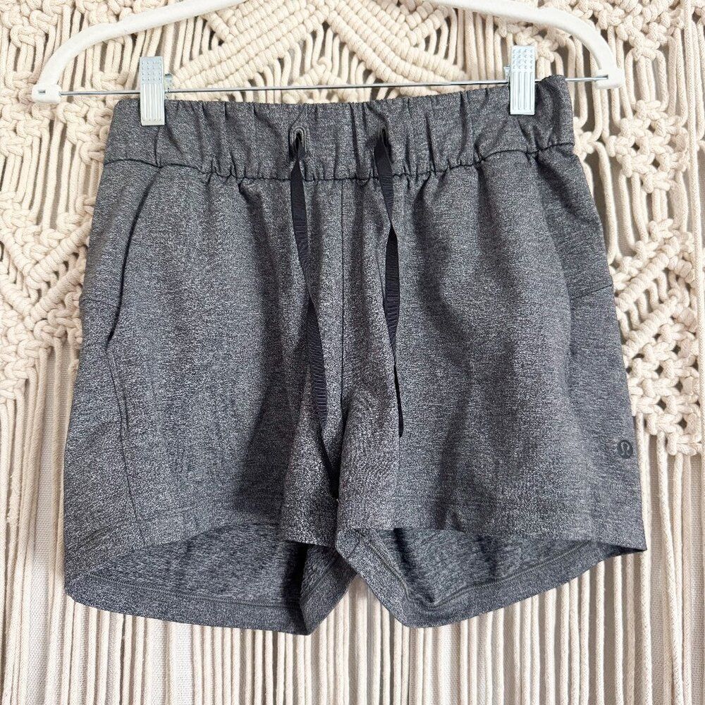 Lululemon On The Fly Shorts Heather Gray Size 4 EUC